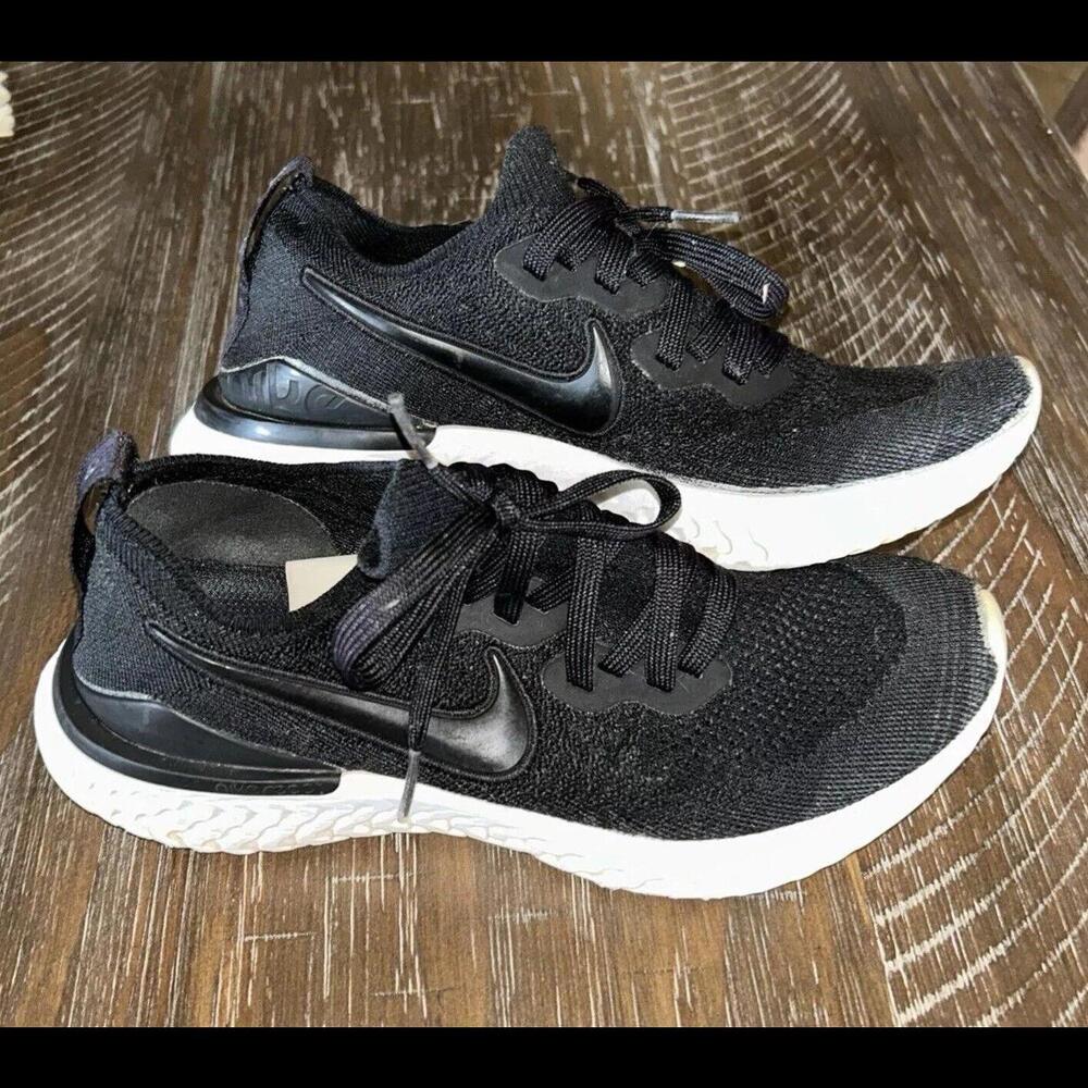 🔥🔥SOLD🔥🔥 Nike Epic React Flyknit Black White Sz 7.5 Womens bq8927-002